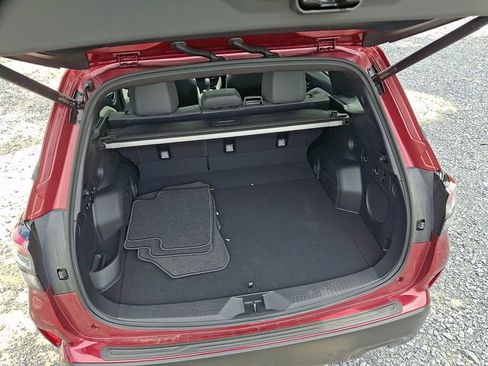 Certified 2025 Subaru Forester Limited AWD/4WD image 47