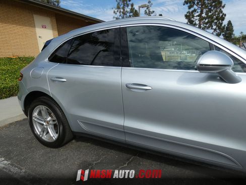 Used 2017 Porsche Macan S AWD/4WD image 7