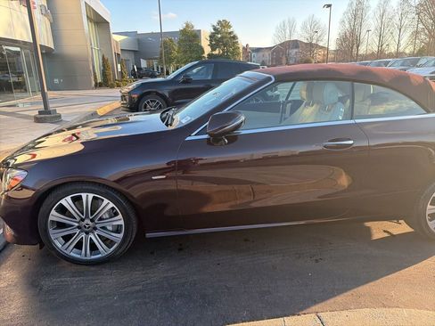 Used 2018 Mercedes-Benz E 400 4MATIC Cabriolet image 4