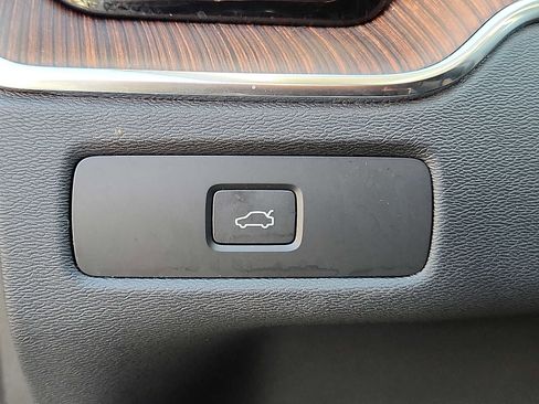 Certified 2023 Volvo XC60 B6 Ultimate image 22