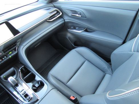 Used 2026 Toyota Crown Platinum image 40