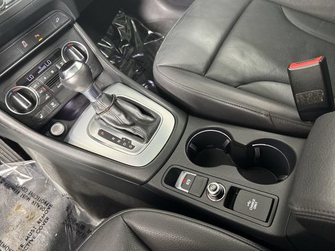 Used 2018 Audi Q3 2.0T Premium AWD/4WD image 16