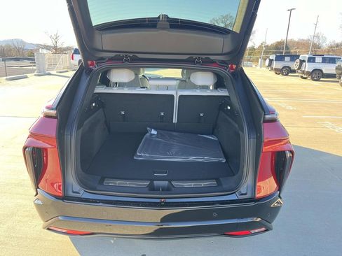 New 2026 Cadillac Lyriq Sport AWD/4WD image 12
