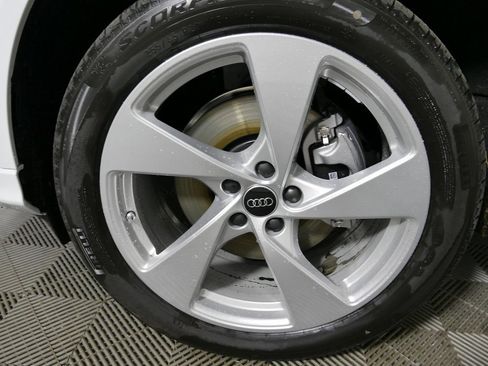 New 2025 Audi Q5 Premium Plus image 9