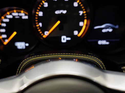 Used 2016 Porsche Cayman GT4 RWD image 12