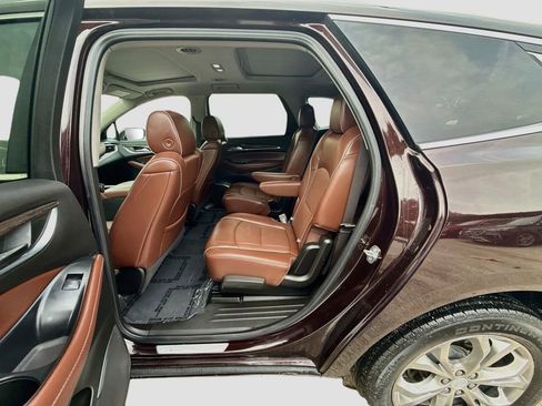 Used 2021 Buick Enclave Avenir w/ Avenir Technology Package AWD/4WD image 26