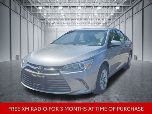 Used 2017 Toyota Camry LE FWD image 4