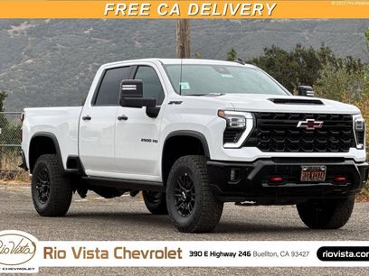 New 2026 Chevrolet Silverado 2500 ZR2 w/ LPO, Dark Essentials Package