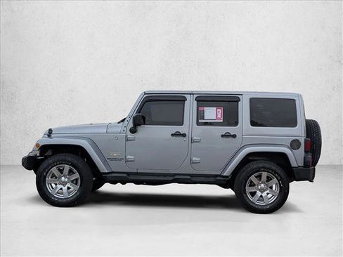 Used 2015 Jeep Wrangler Unlimited Sahara w/ Max Tow Package AWD/4WD image 8