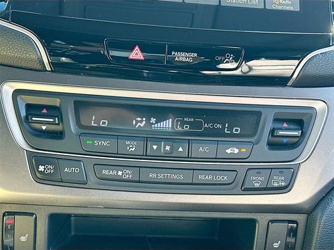 Used 2022 Honda Pilot Special Edition image 15