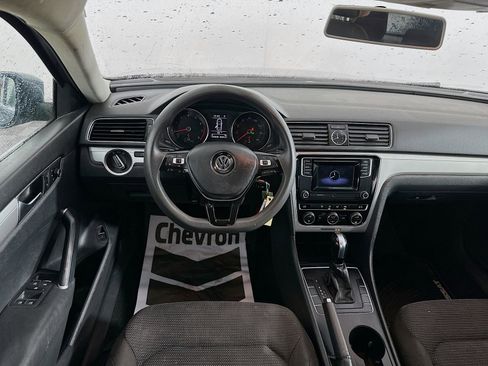 Used 2017 Volkswagen Passat 1.8T S FWD image 21