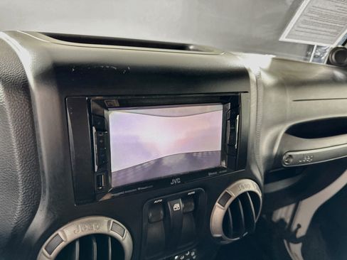 Used 2012 Jeep Wrangler Sport AWD/4WD image 19