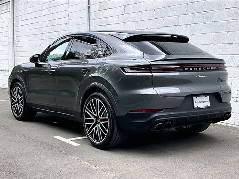 Certified 2026 Porsche Cayenne Coupe AWD/4WD image 3