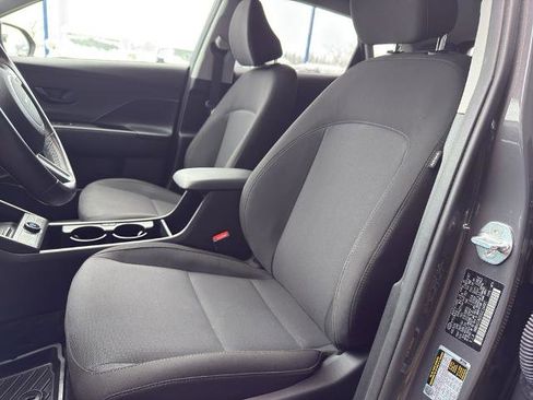 Used 2025 Hyundai Kona SEL image 15
