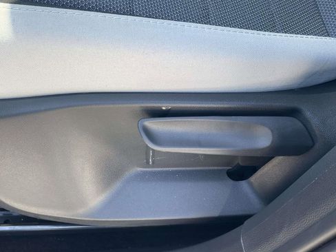 Used 2025 Volkswagen Taos S image 12