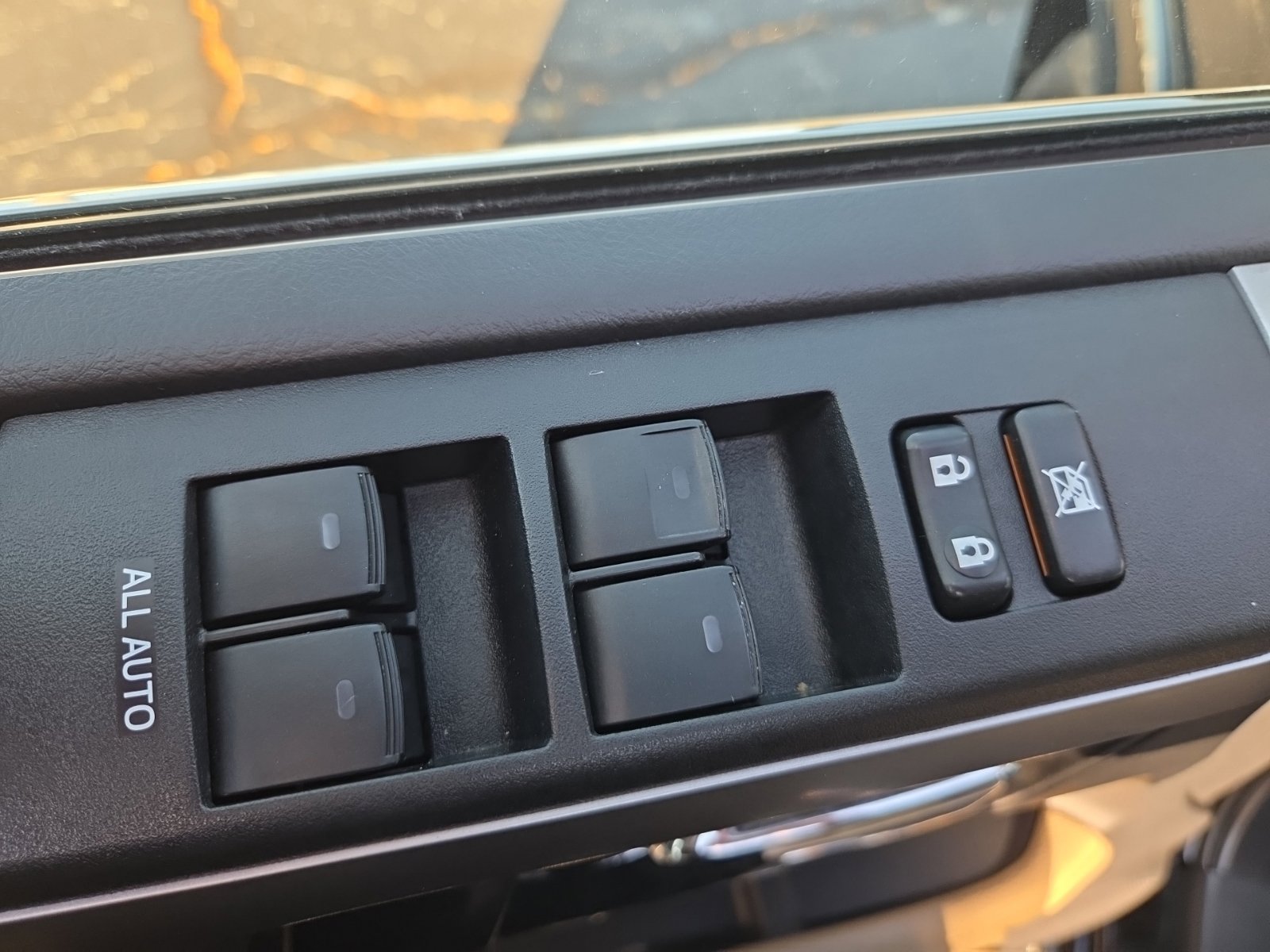 Used 2018 Toyota 4Runner Limited AWD/4WD image 22