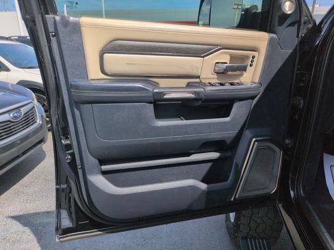 Used 2022 RAM 2500 Limited AWD/4WD image 10