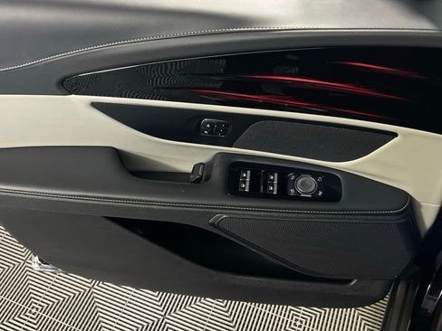 Used 2024 Lincoln Nautilus Reserve image 24