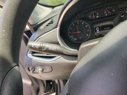 Used 2021 Chevrolet Malibu LT FWD image 30