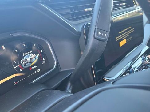 New 2026 GMC Sierra 2500 AT4 w/ AT4 Premium Plus Package AWD/4WD image 17