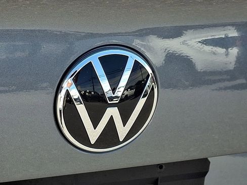 Used 2024 Volkswagen Jetta SE FWD image 33