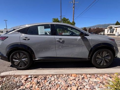 Used 2024 Nissan Ariya FWD image 5