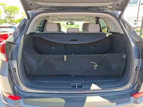 Used 2017 Hyundai Tucson Value AWD/4WD image 30