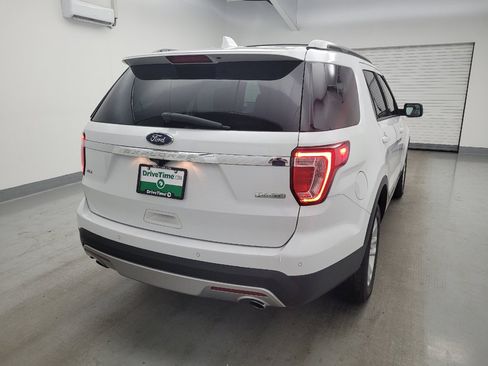 Used 2016 Ford Explorer XLT w/ Equipment Group 202A FWD image 7