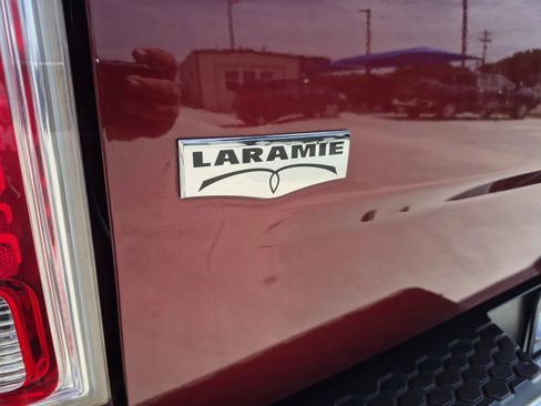 Used 2016 RAM 2500 Laramie AWD/4WD image 10