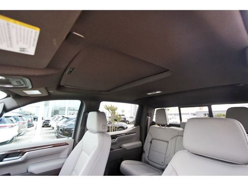 Used 2026 Chevrolet Silverado 1500 LT Trail Boss w/ LT Trail Boss Premium Package AWD/4WD image 19