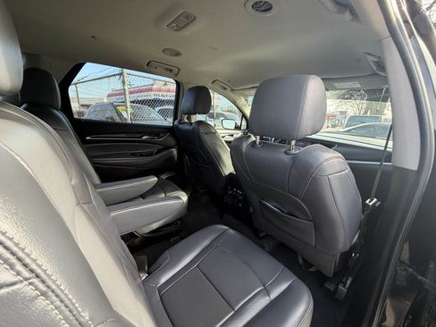 Used 2020 Buick Enclave Essence w/ Sound and Sites Package image 29