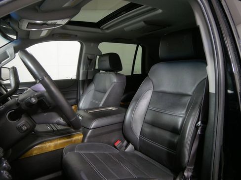 Used 2017 GMC Yukon Denali w/ Open Road Package AWD/4WD image 13