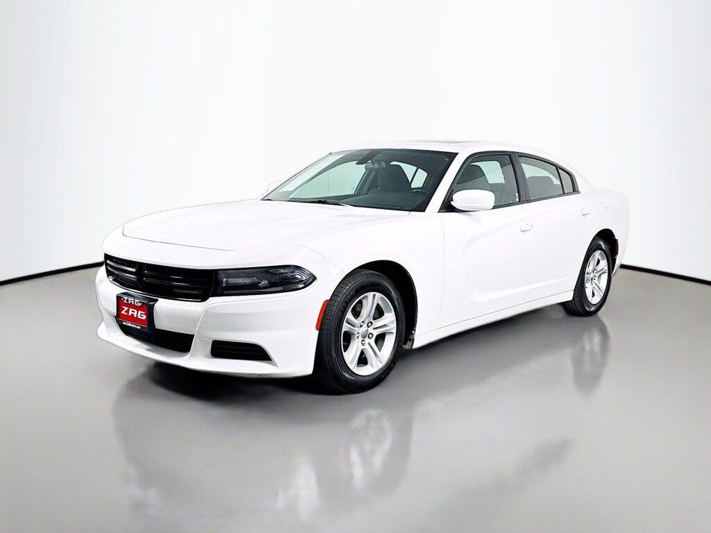 Used 2019 Dodge Charger SXT RWD image 1