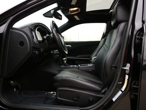 Used 2015 Dodge Charger R/T w/ Plus Group image 21