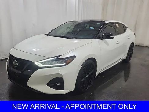 Used 2021 Nissan Maxima SR w/ Sport Mat Group FWD image 1