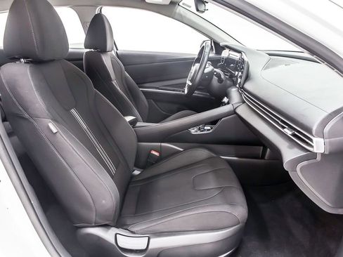 Used 2021 Hyundai Elantra SEL w/ Convenience Package image 30