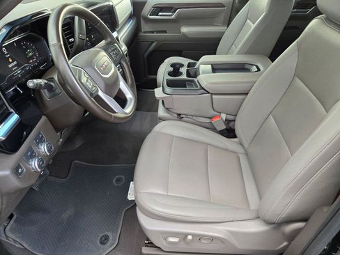 Used 2025 GMC Sierra 1500 SLT AWD/4WD image 11