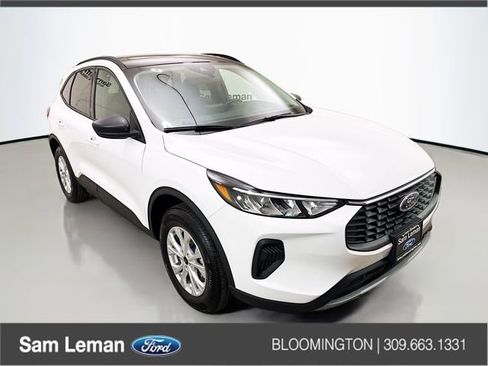 New 2026 Ford Escape Active w/ Cold Weather Package AWD/4WD image 1