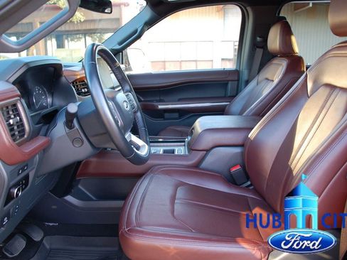 Used 2024 Ford Expedition Limited RWD image 9