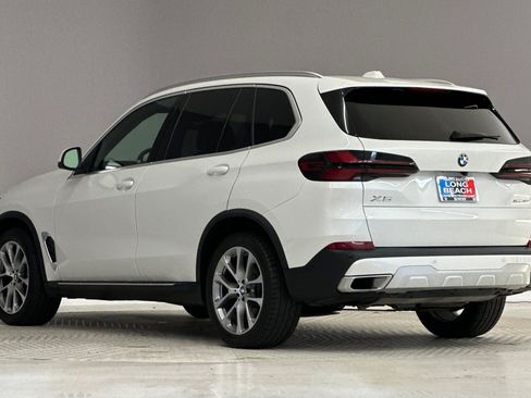 Used 2024 BMW X5 xDrive40i AWD/4WD image 3