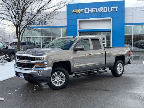 Used 2017 Chevrolet Silverado 1500 LT w/ All Star Edition image 9