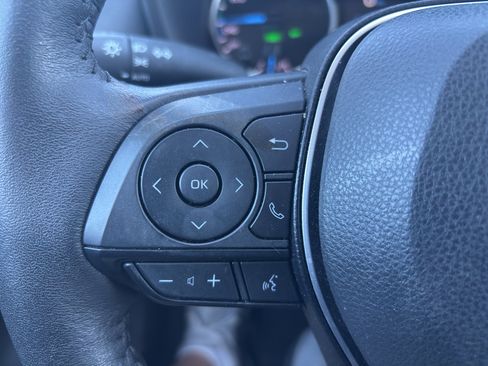 Used 2022 Toyota RAV4 XLE image 10