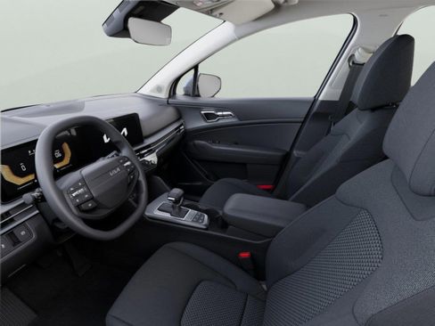 New 2026 Kia Sportage LX image 17