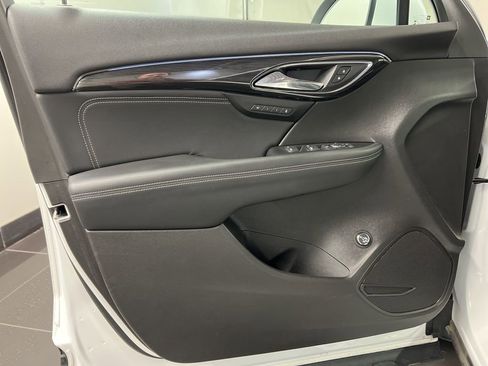 Used 2023 Buick Envision Essence AWD/4WD image 28