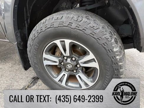 Used 2016 Toyota Tacoma TRD Sport w/ Towing Package AWD/4WD image 10