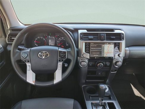 Used 2021 Toyota 4Runner SR5 Premium image 13