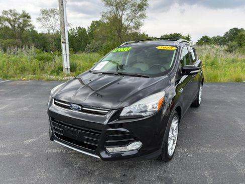 Used 2015 Ford Escape Titanium w/ Equipment Group 301A AWD/4WD image 2