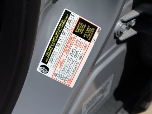Certified 2024 Nissan Kicks SR w/ Exterior Package FWD image 29