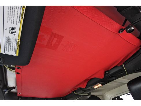 Used 2015 Jeep Wrangler Sahara image 28