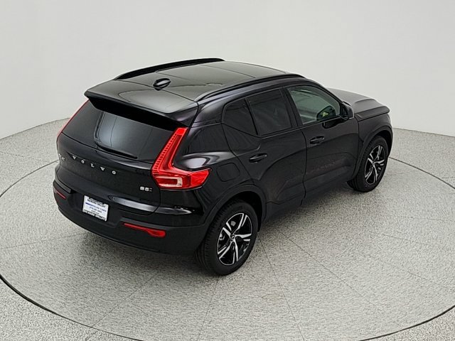 New 2026 Volvo XC40 B5 Core w/ Protection Package Premier AWD/4WD image 35